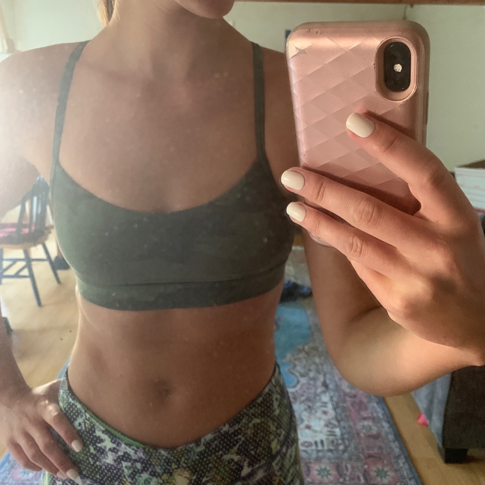 Flow Y bra Lululemon sz 2 NWOT